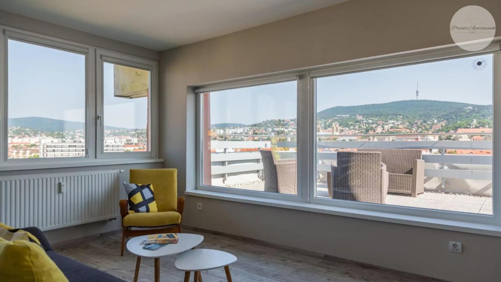 Sky Panorama Apartman Pecs Exterior photo